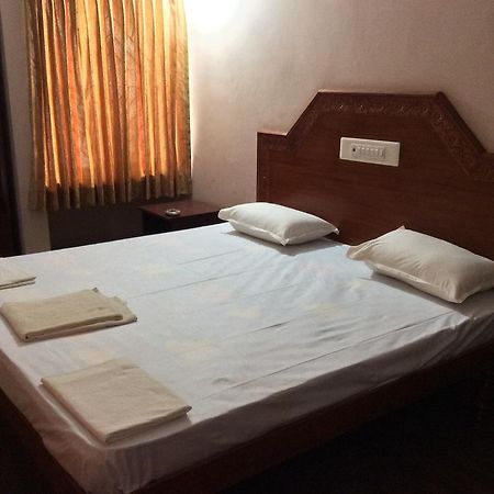 Sakthi Lodge Dharapuram Ruang foto